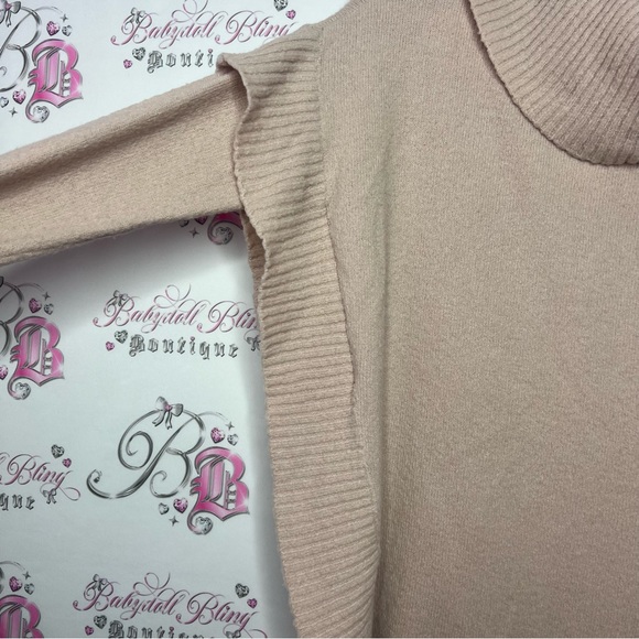 Beacan cove sweater turtleneck light pink blush pink knitted frill ruffle sides - Picture 3 of 7